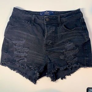 Holister Curvy High-Rise Mom Short 3”